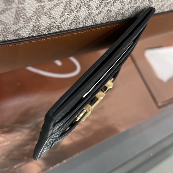 MICHAEL KORS
Reed Large Pebbled Leather Card Holder Case Wallet 
COLOR BLACK
NWT - Picture 4 of 16